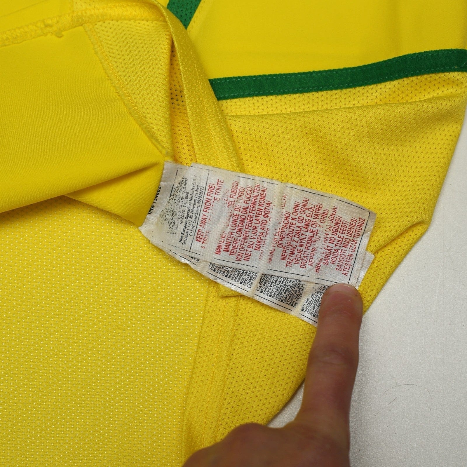 2002/04 Ronaldo #9 Brazil Vintage Nike Home Football Shirt (S)