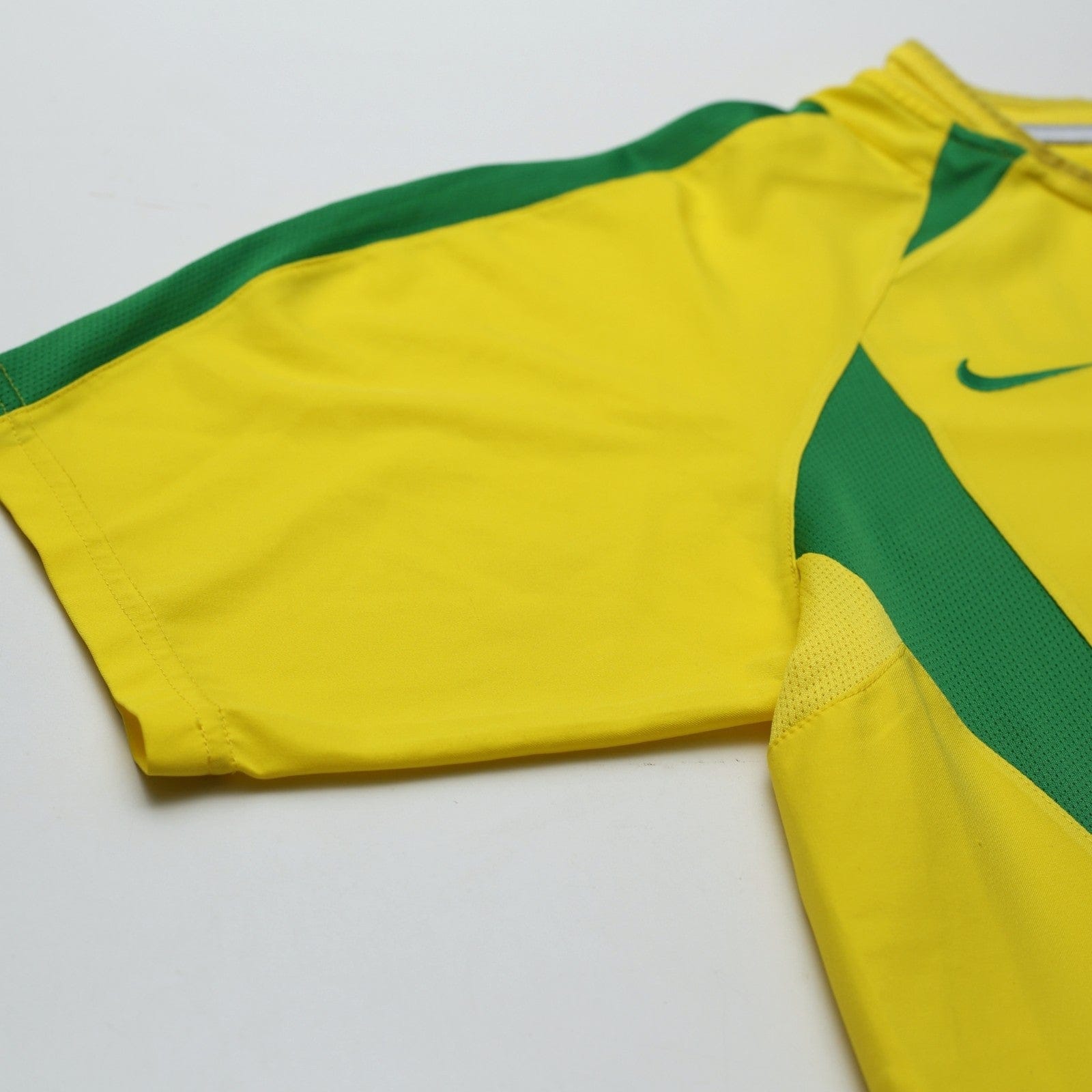 2002/04 Ronaldo #9 Brazil Vintage Nike Home Football Shirt (S)