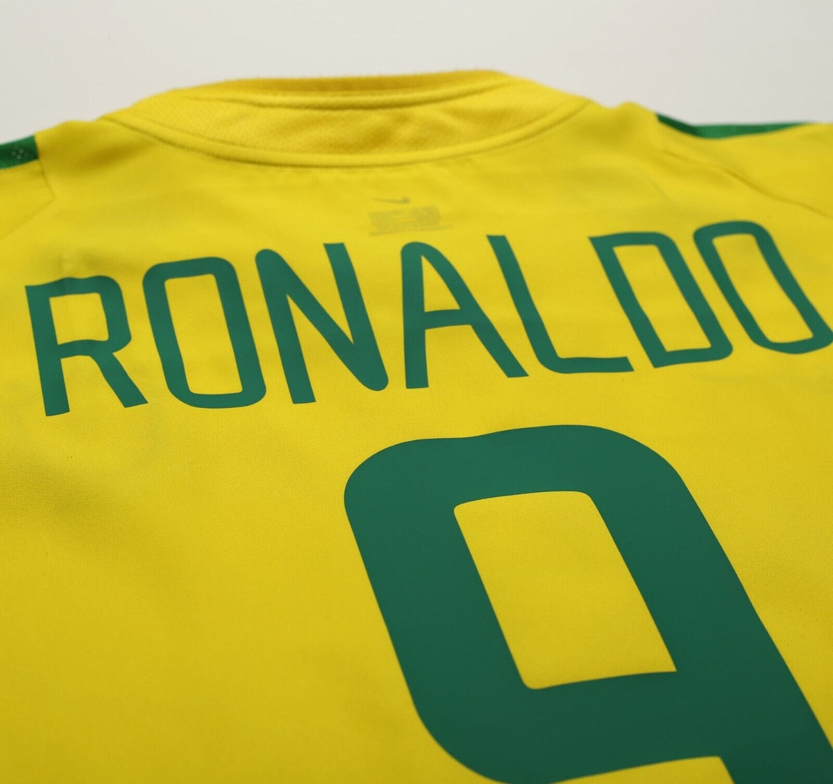 2002/04 RONALDO #9 Brazil Vintage Nike Home Football Shirt (XL)
