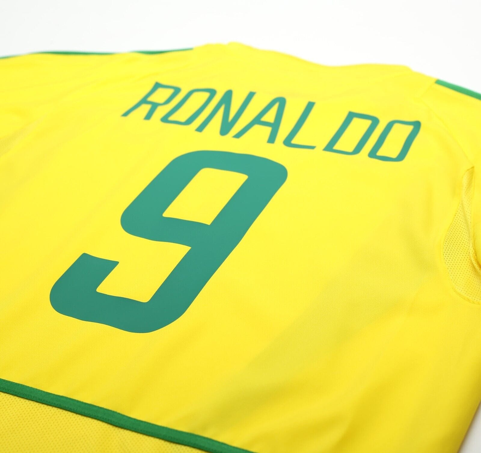 2002/04 RONALDO #9 Brazil Vintage Nike WC 2002 Home Football Shirt (L)