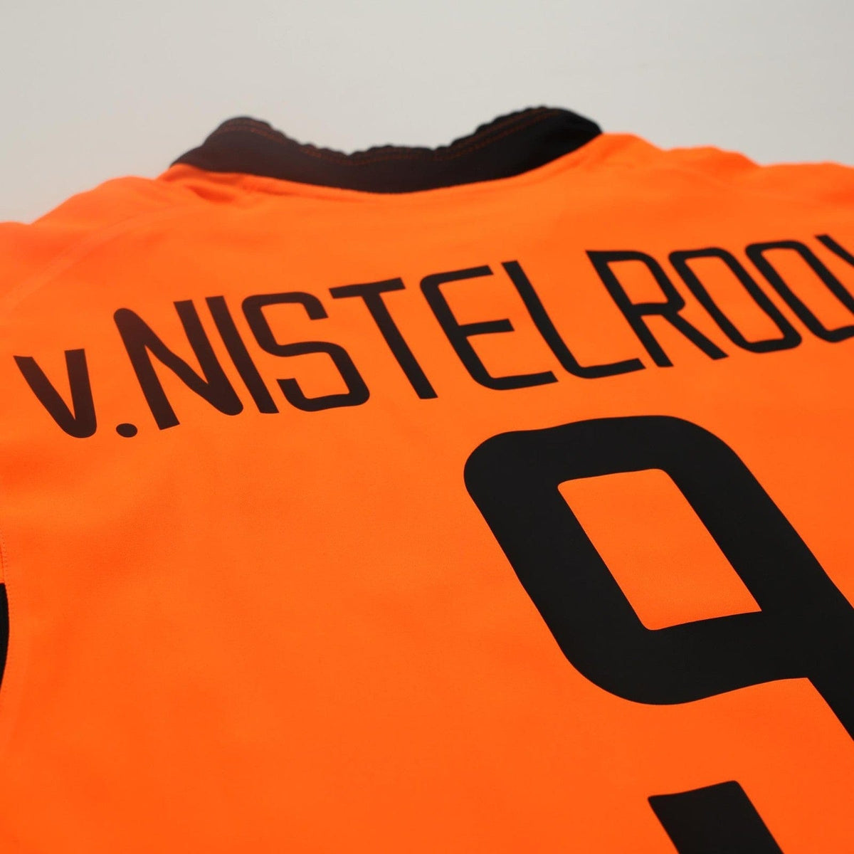 2002/04 Van Nistelrooy #9 Holland Vintage Nike Home Football Shirt (L)
