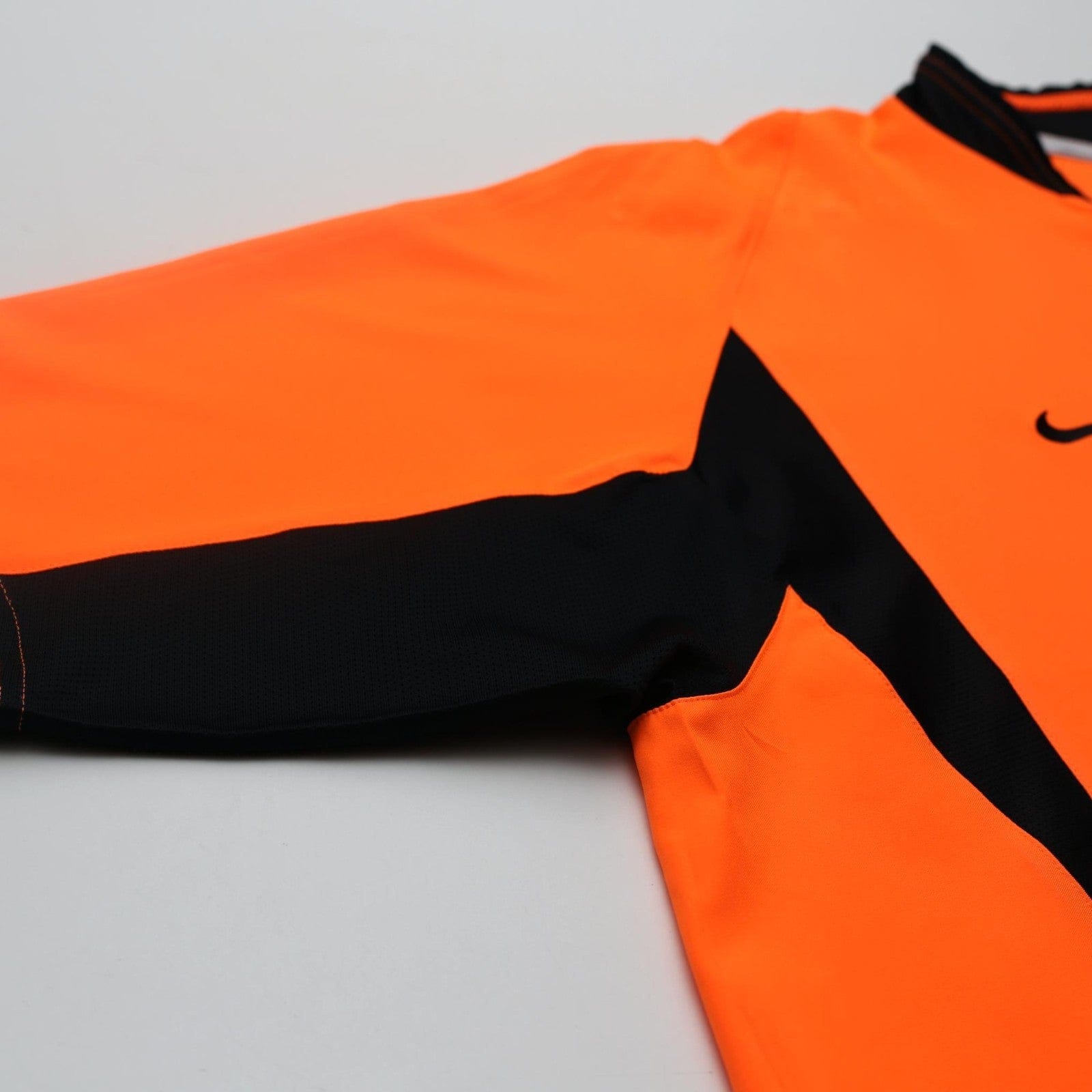 2002/04 Van Nistelrooy #9 Holland Vintage Nike Home Football Shirt (L)