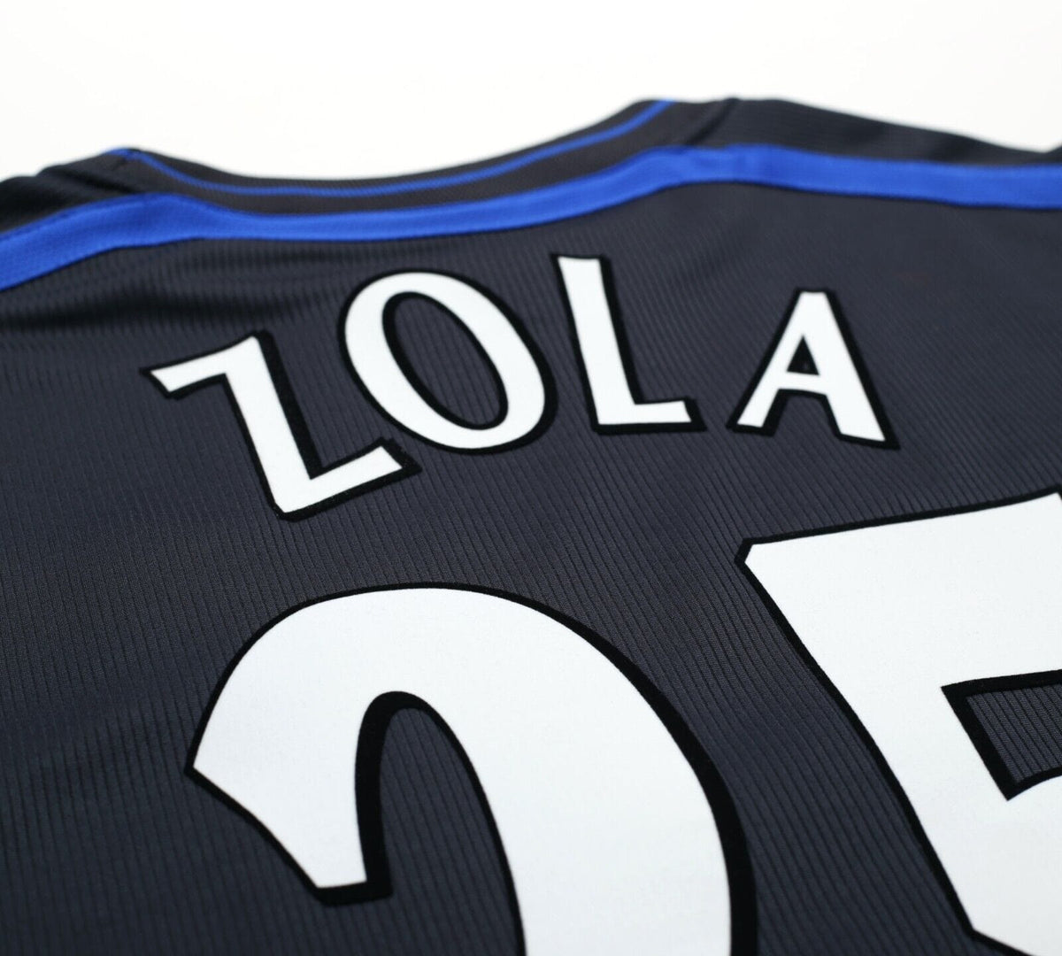 2002/04 ZOLA #25 Chelsea Vintage Umbro Away Football Shirt (L)