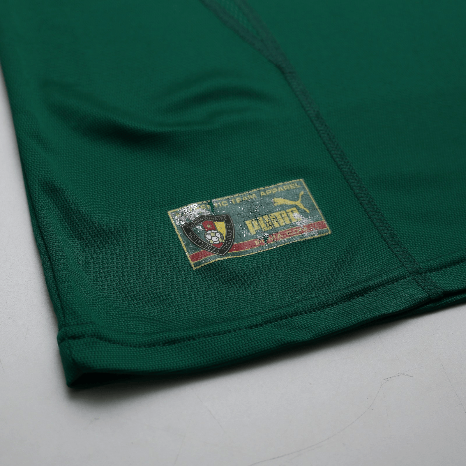 2002 Eto'o #9 Cameroon Vintage PUMA Football Shirt Vest (M) World Cup