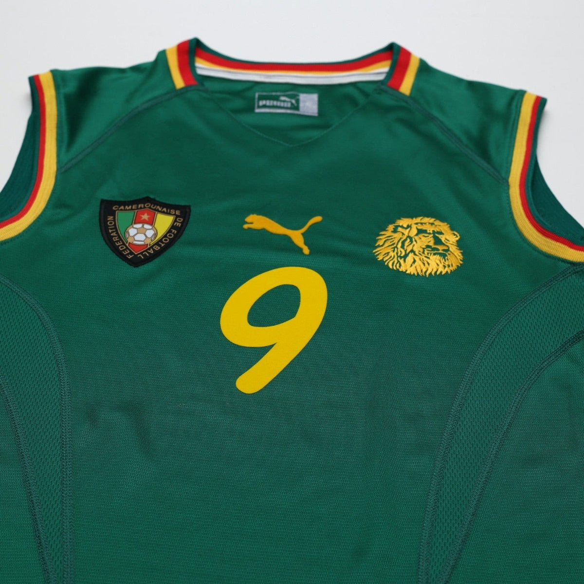 2002 Eto'o #9 Cameroon Vintage PUMA Football Shirt Vest (M) World Cup