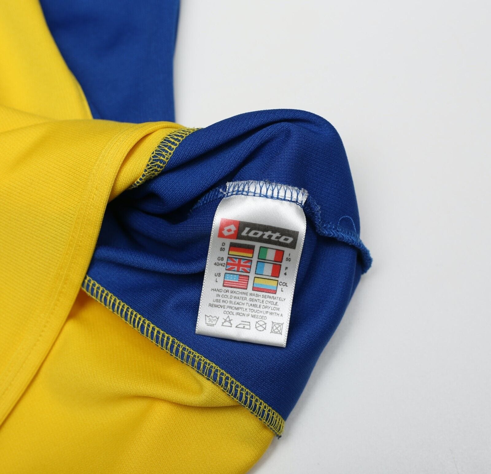 2003/04 COLOMBIA Vintage Lotto Home Football Shirt (L) · Football