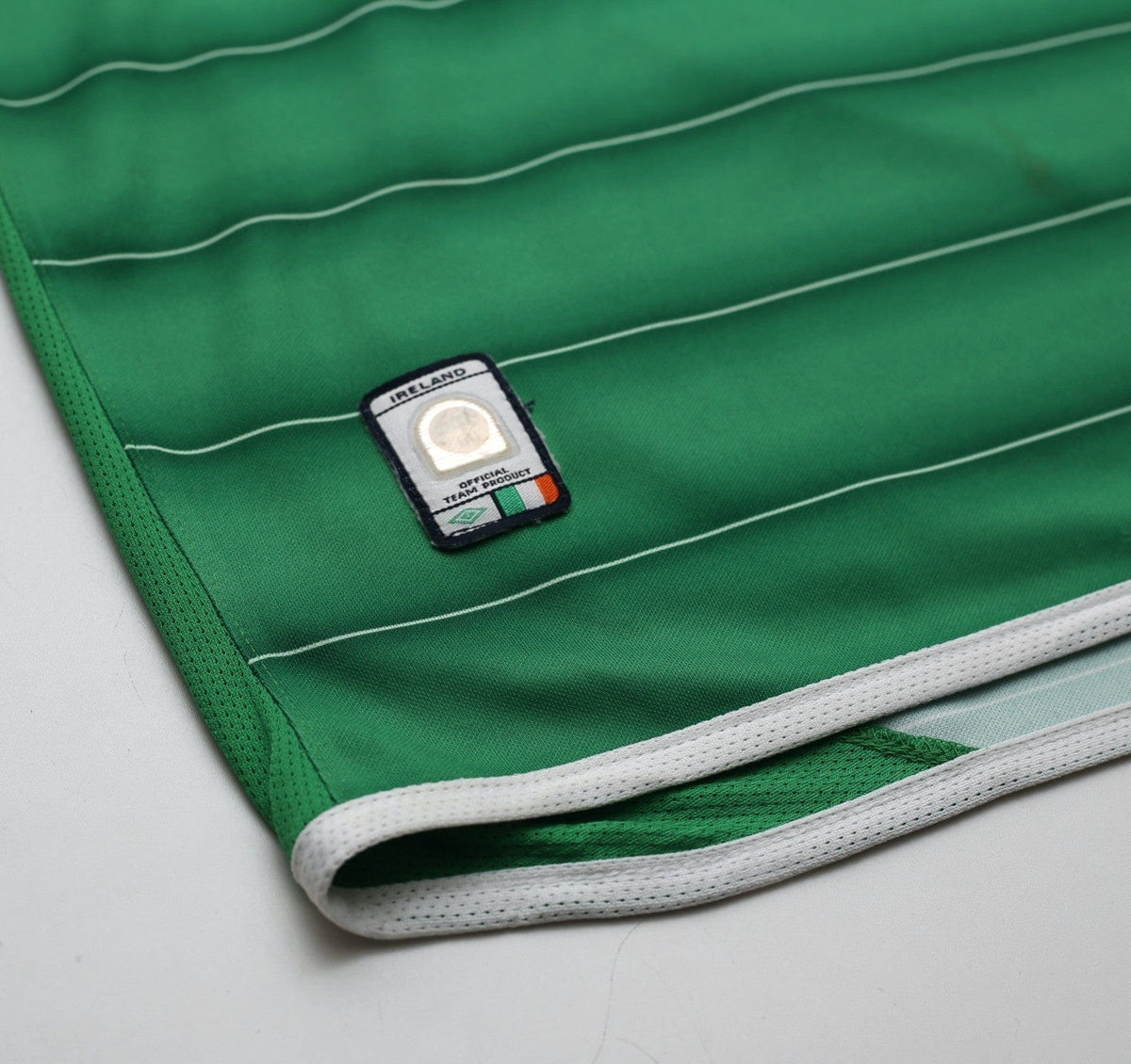 2003/04 KEANE #6 Ireland Vintage Umbro Home Football Shirt (L)