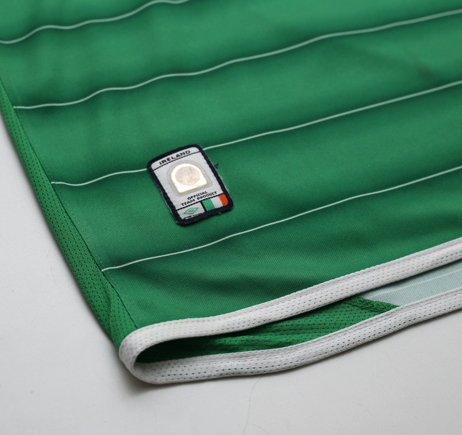 2003/04 KEANE #6 Ireland Vintage Umbro Home Football Shirt (L)