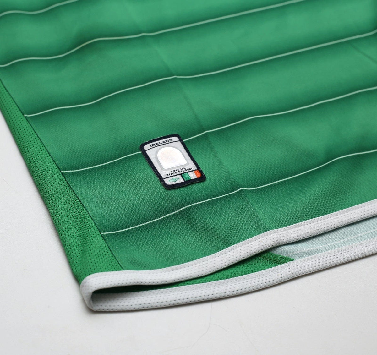 2003/04 KEANE #6 Ireland Vintage Umbro Long Sleeve Home Football Shirt (L)