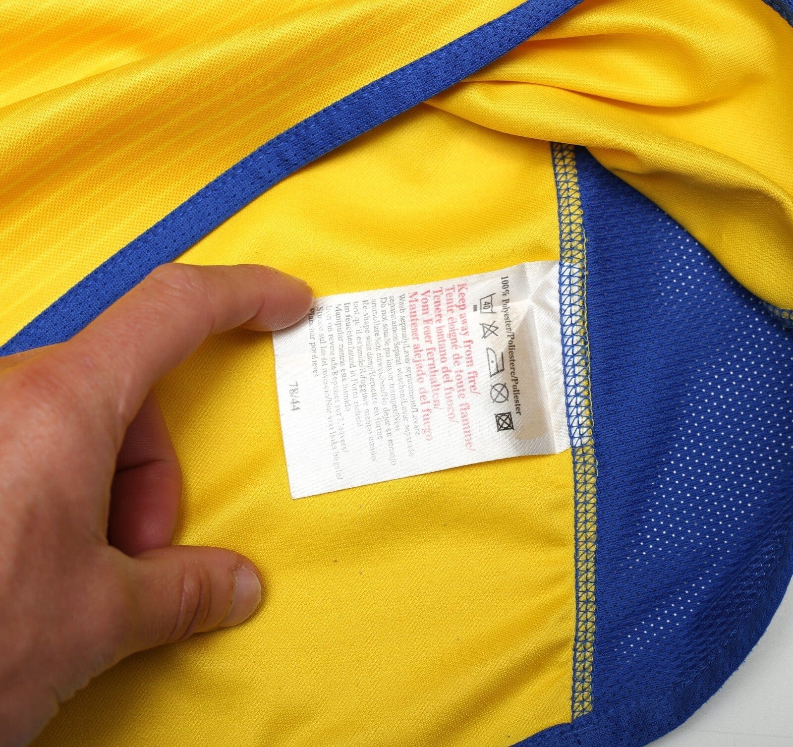 2003/04 LARSSON #11 Sweden Vintage Umbro Home Football Shirt (M) Euro 2004