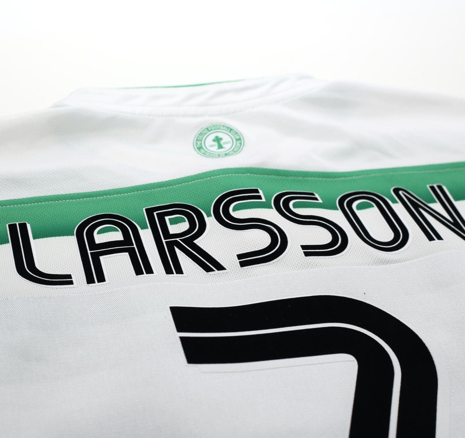 2003/04 LARSSON #7 Celtic Vintage Umbro European Home Football Shirt (L)