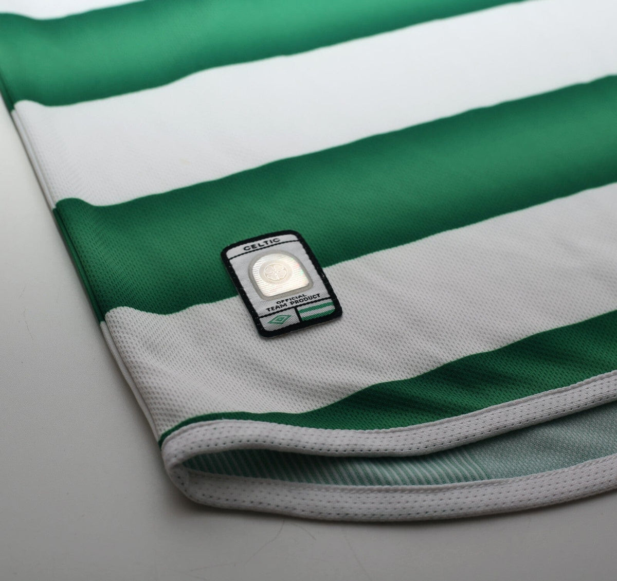 2003/04 LARSSON #7 Celtic Vintage Umbro European Home Football Shirt (L)