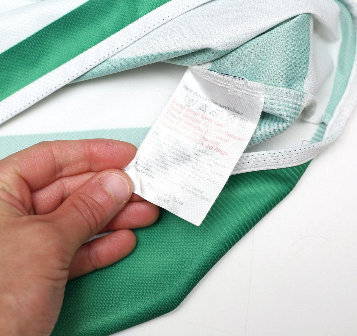 2003/04 LARSSON #7 Celtic Vintage Umbro European Home Football Shirt (L)