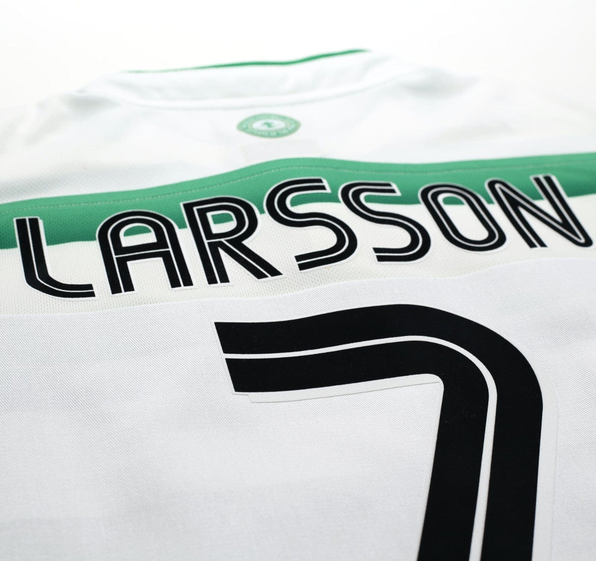 2003/04 LARSSON #7 Celtic Vintage Umbro European Home Football Shirt (L)