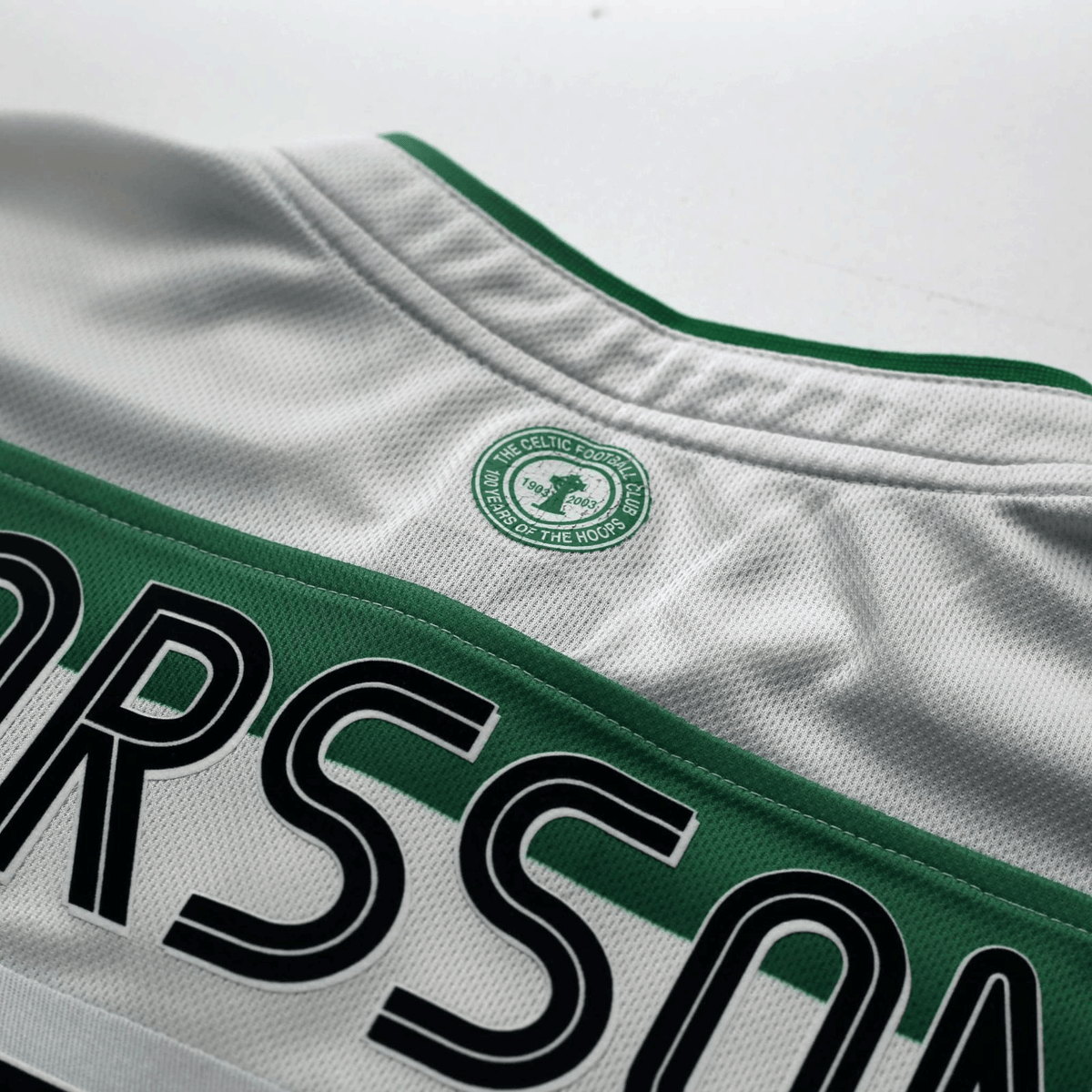 2003/04 Larsson #7 Celtic Vintage Umbro European Home Football Shirt (L)
