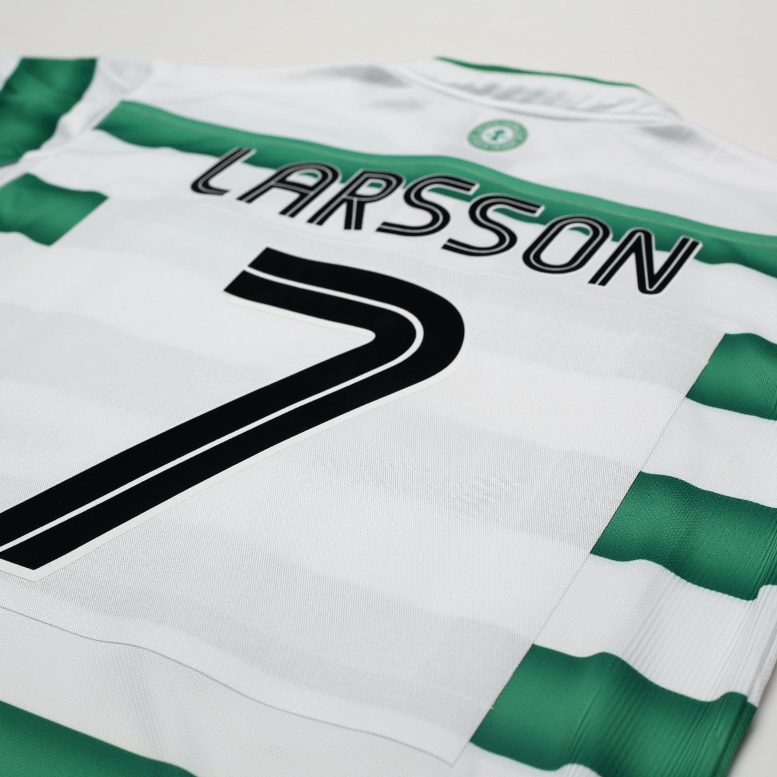 2003/04 Larsson #7 Celtic Vintage Umbro European Home Football Shirt (M)