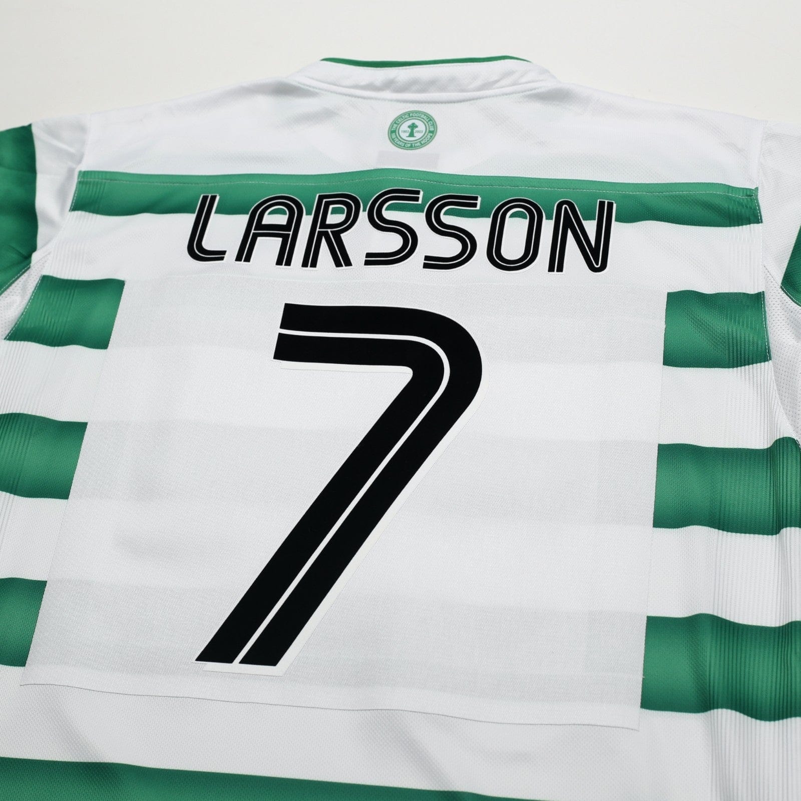 2003/04 Larsson #7 Celtic Vintage Umbro European Home Football Shirt (M)