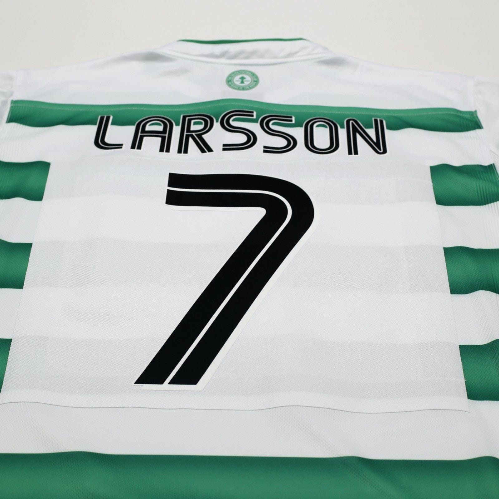 2003/04 Larsson #7 Celtic Vintage Umbro European Home Football Shirt (M)