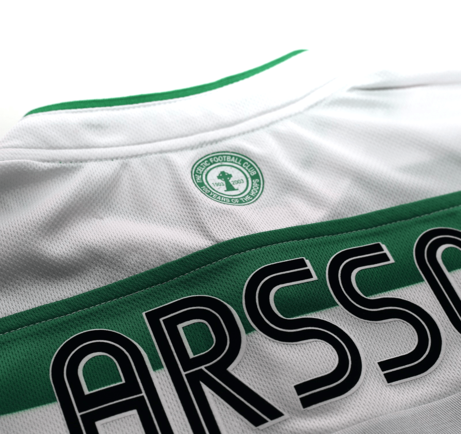 2003/04 LARSSON #7 Celtic Vintage Umbro European Home Football Shirt (S)