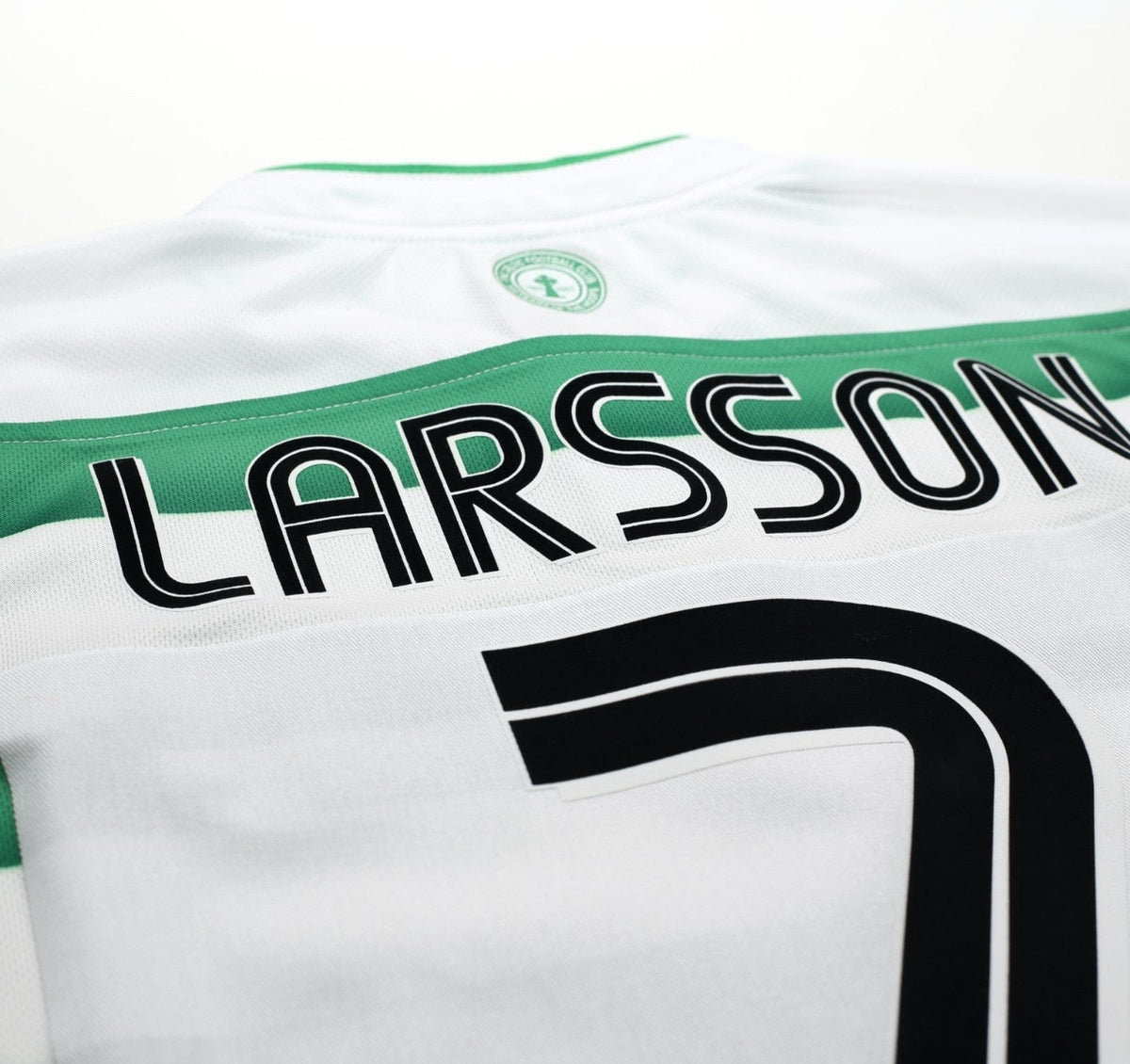 2003/04 LARSSON #7 Celtic Vintage Umbro European Home Football Shirt (S)