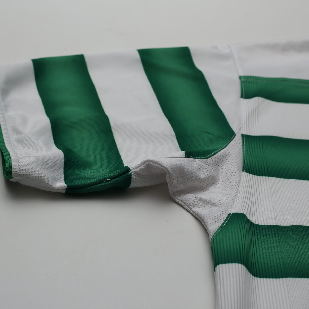 2003/04 Larsson #7 Celtic Vintage Umbro European Home Football Shirt (XL)