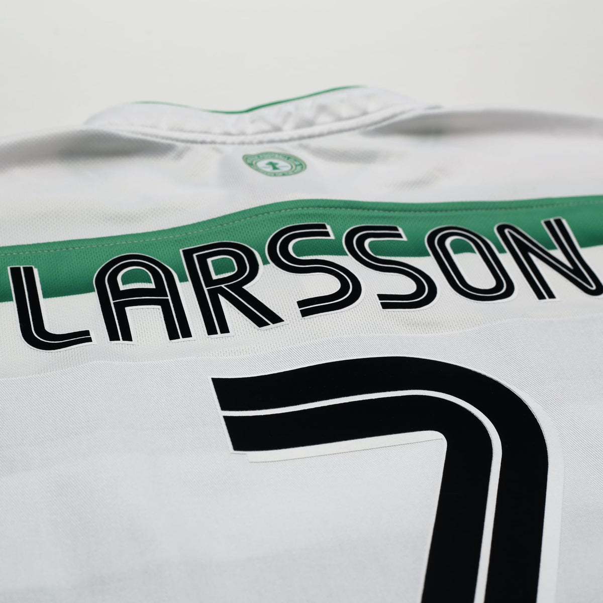 2003/04 Larsson #7 Celtic Vintage Umbro European Home Football Shirt (XL)