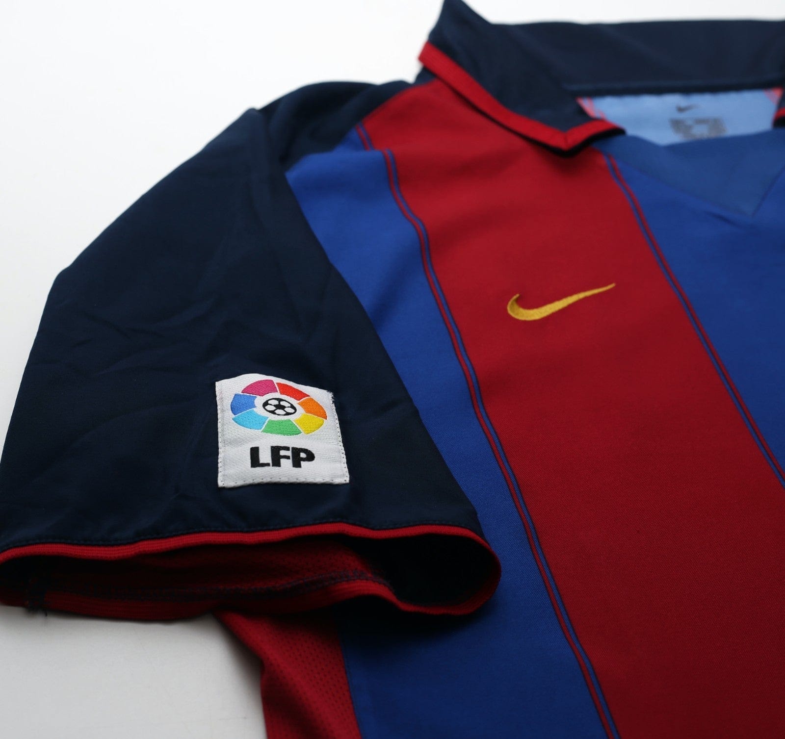 2003/04 RONALDINHO #10 Barcelona Vintage Nike Home Football Shirt (M)