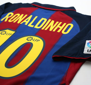 2003/04 RONALDINHO #10 Barcelona Vintage Nike Home Football Shirt (M)
