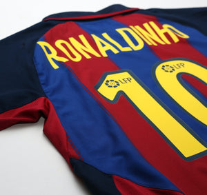 2003/04 RONALDINHO #10 Barcelona Vintage Nike Home Football Shirt (M)