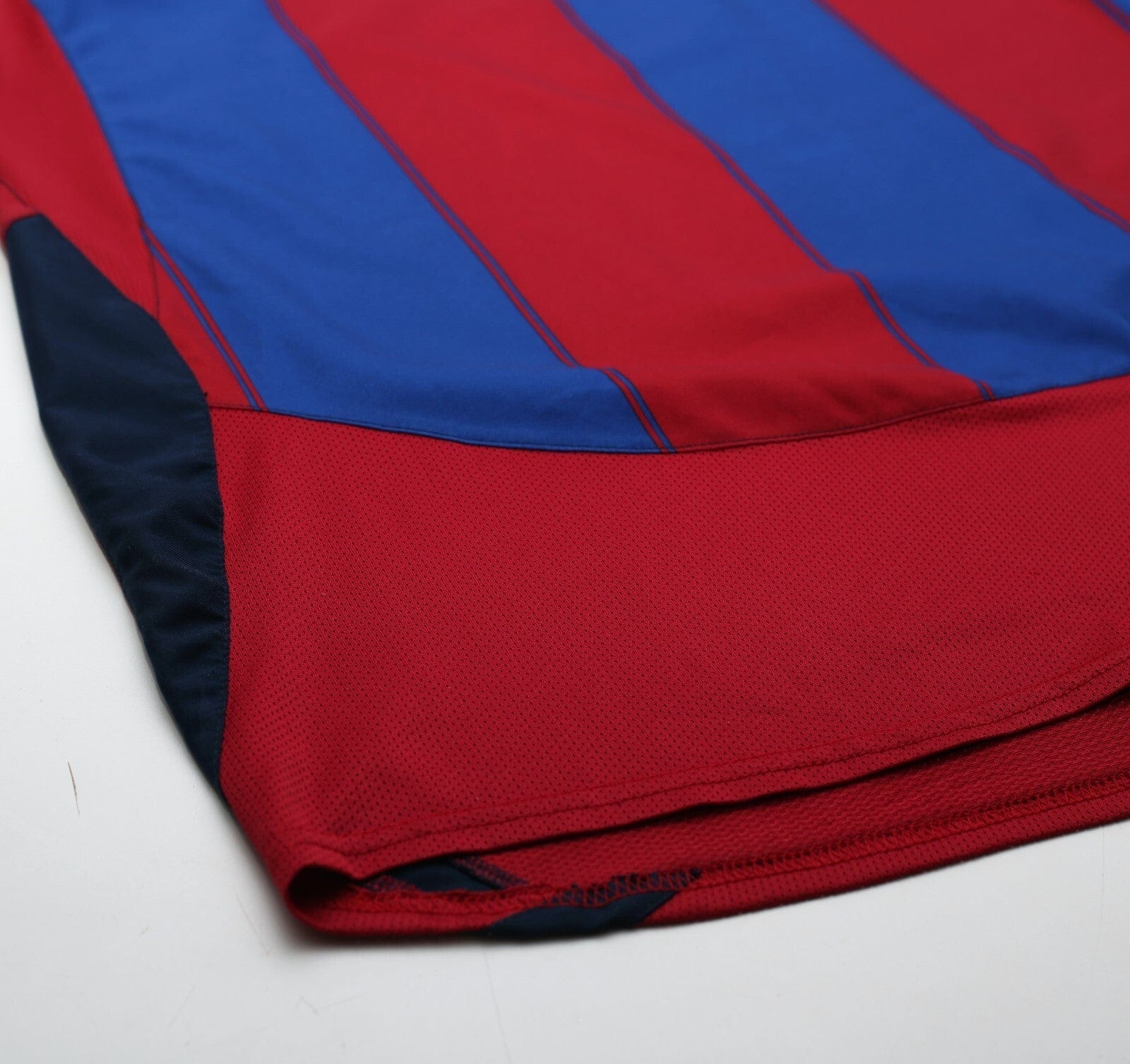 2003/04 RONALDINHO #10 Barcelona Vintage Nike Home Football Shirt (XL)