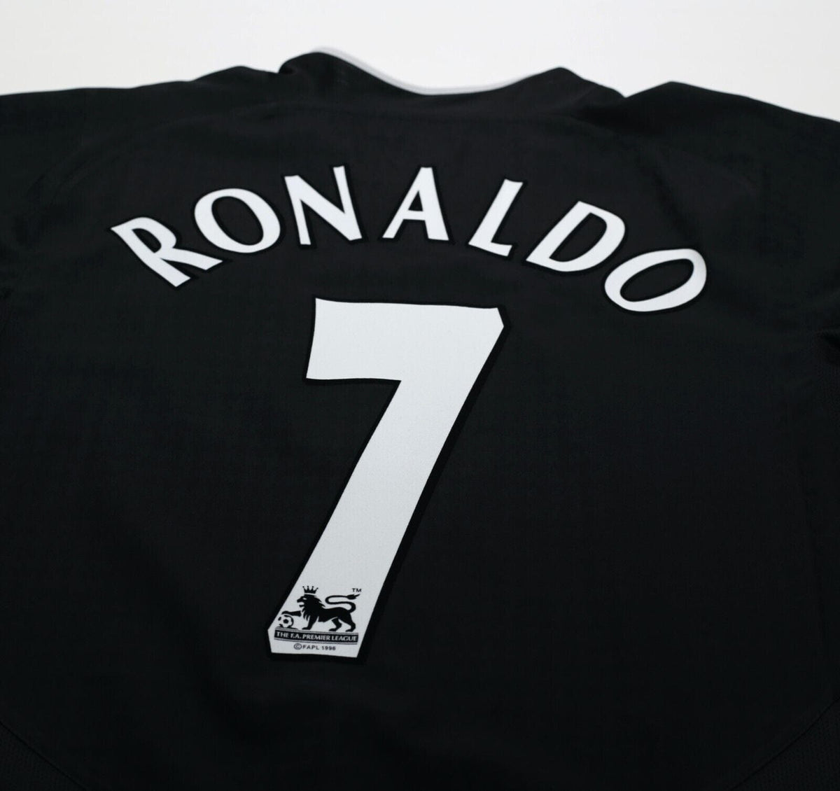 2003/04 RONALDO #7 Manchester United Vintage Nike Away Football Shirt (M)