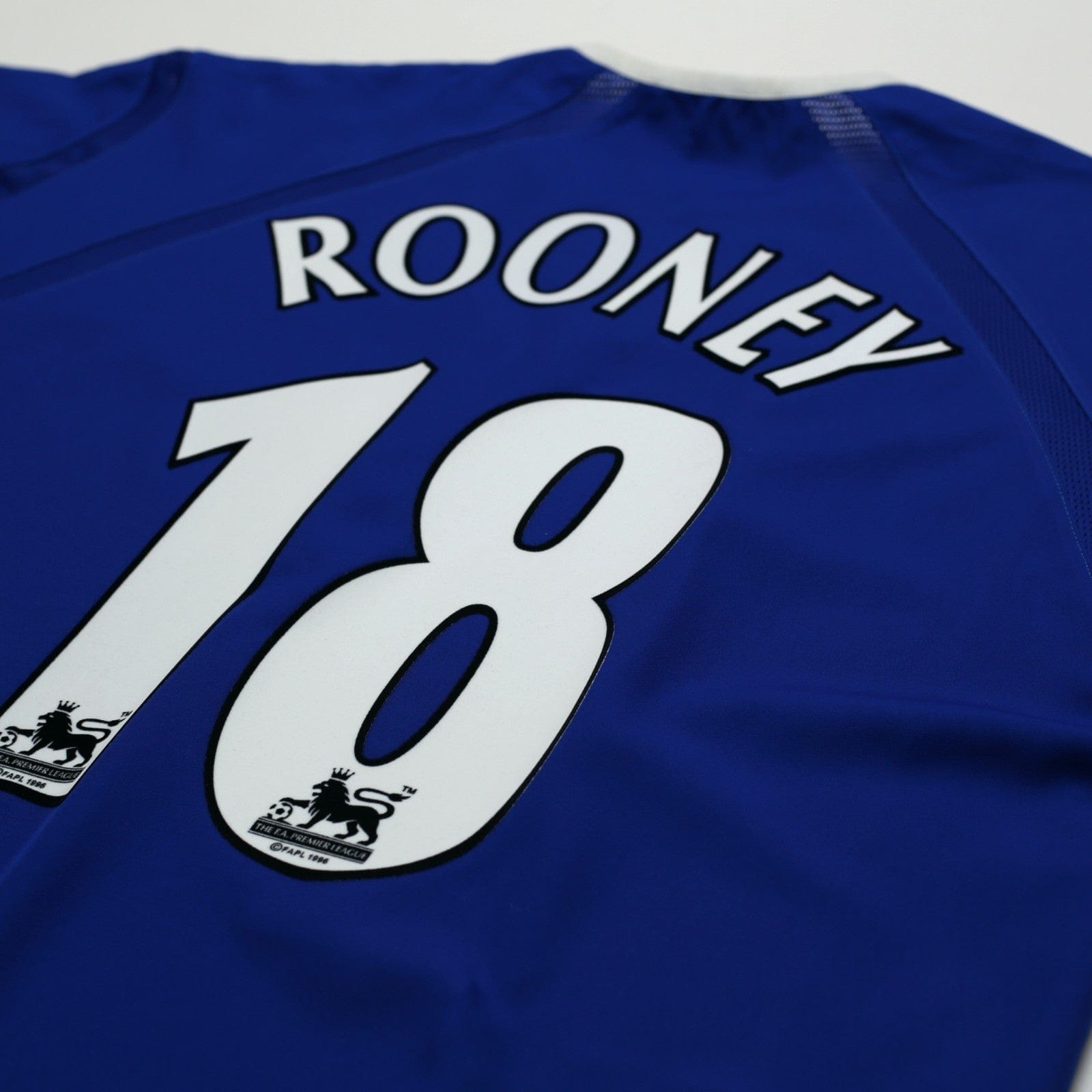 2003/04 Rooney #18 Everton Vintage PUMA Home Football Shirt (M)