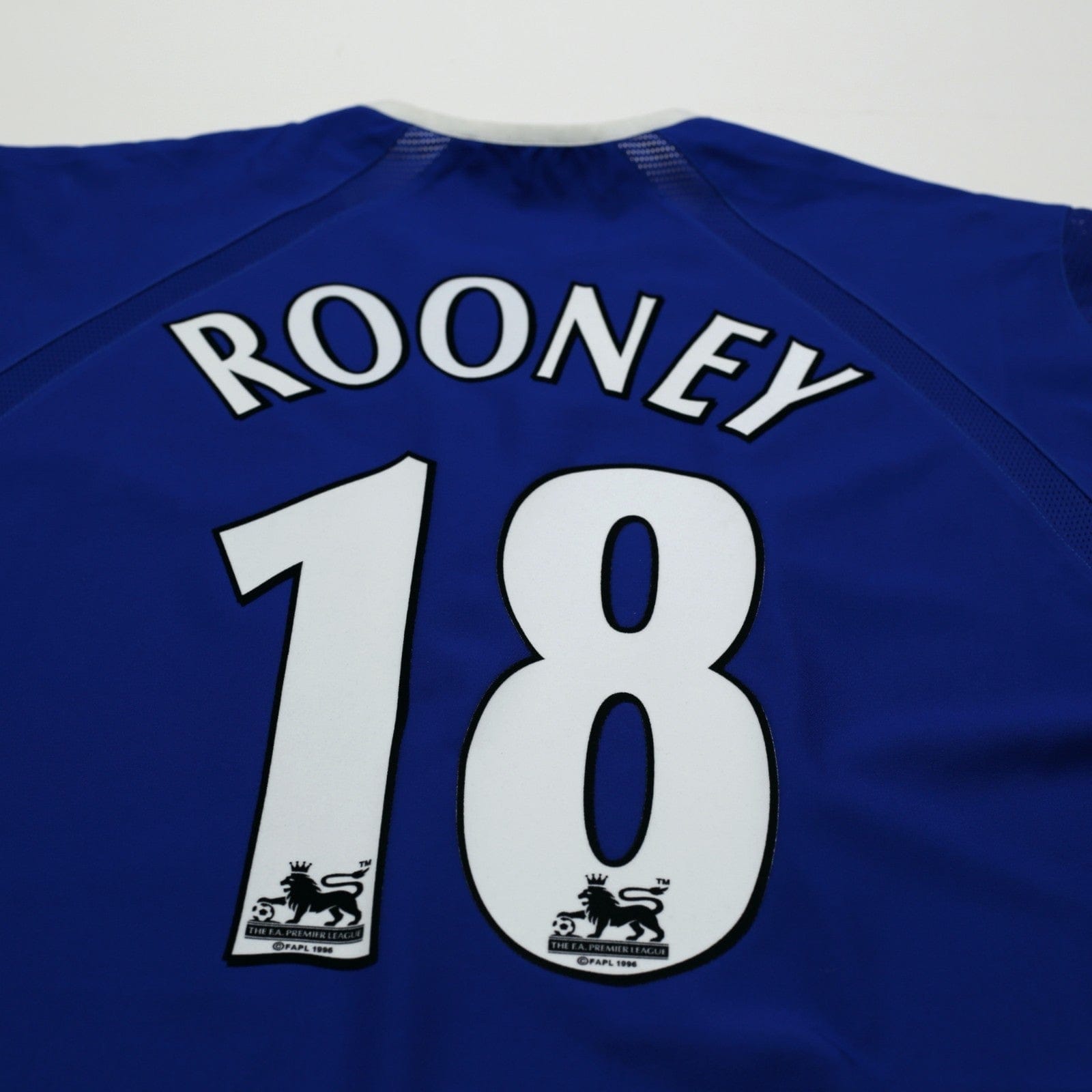 2003/04 Rooney #18 Everton Vintage PUMA Home Football Shirt (M)