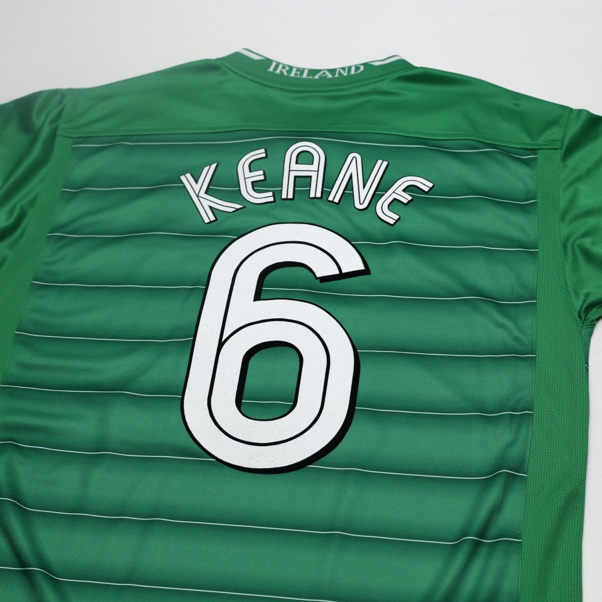 2003/04 Roy Keane #6 Ireland Vintage Umbro Home Football Shirt (M)