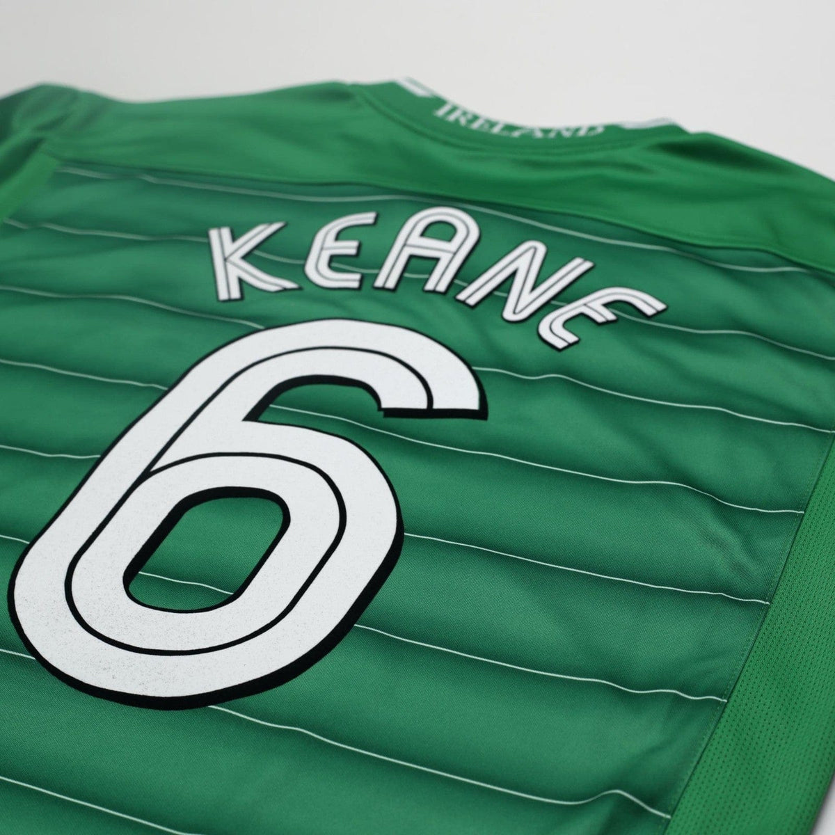 2003/04 Roy Keane #6 Ireland Vintage Umbro Home Football Shirt (M)