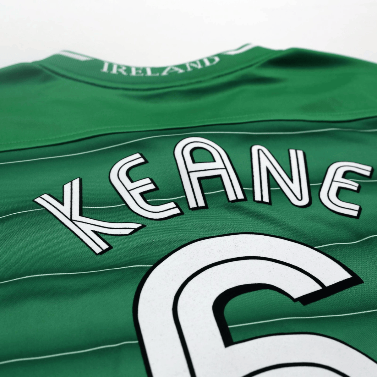2003/04 Roy Keane #6 Ireland Vintage Umbro Home Football Shirt (M)