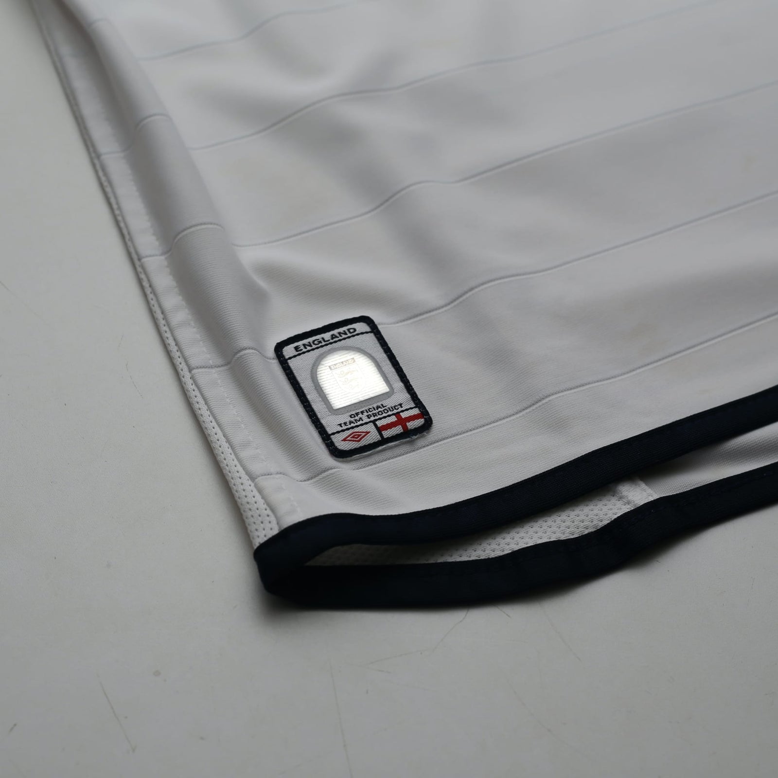 2003/05 Beckham #7 England Vintage Umbro Home Football Shirt (L) EURO 2004