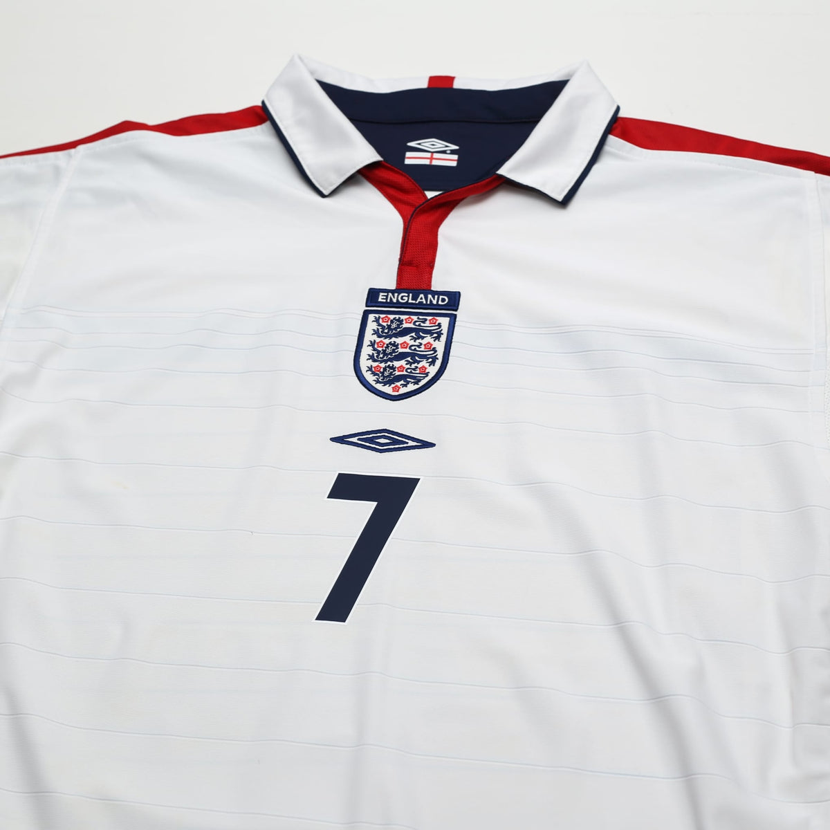2003/05 Beckham #7 England Vintage Umbro Home Football Shirt (L) EURO 2004
