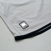 2003/05 Beckham #7 England Vintage Umbro Home Football Shirt (L) EURO 2004