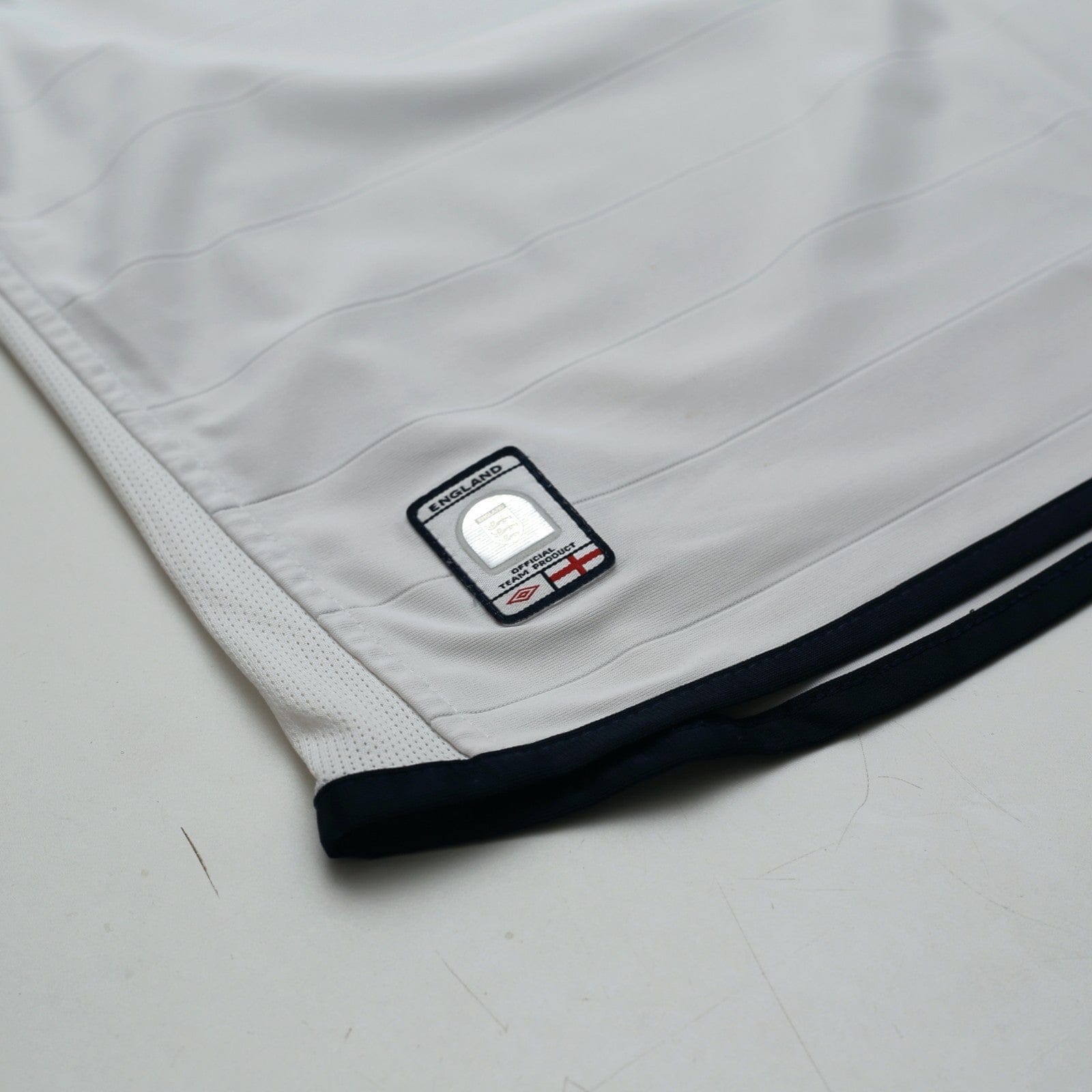 2003/05 Beckham #7 England Vintage Umbro Home Football Shirt (L) EURO 2004