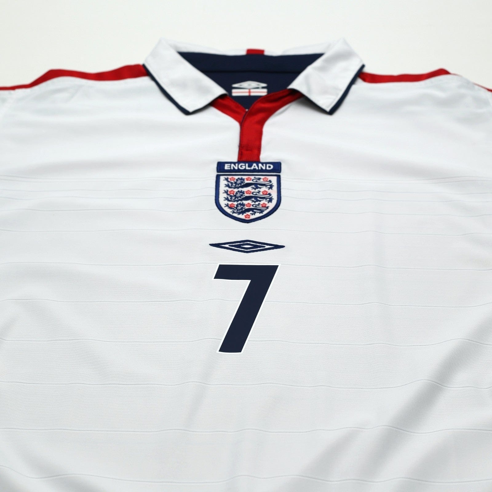 2003/05 Beckham #7 England Vintage Umbro Home Football Shirt (L) EURO 2004