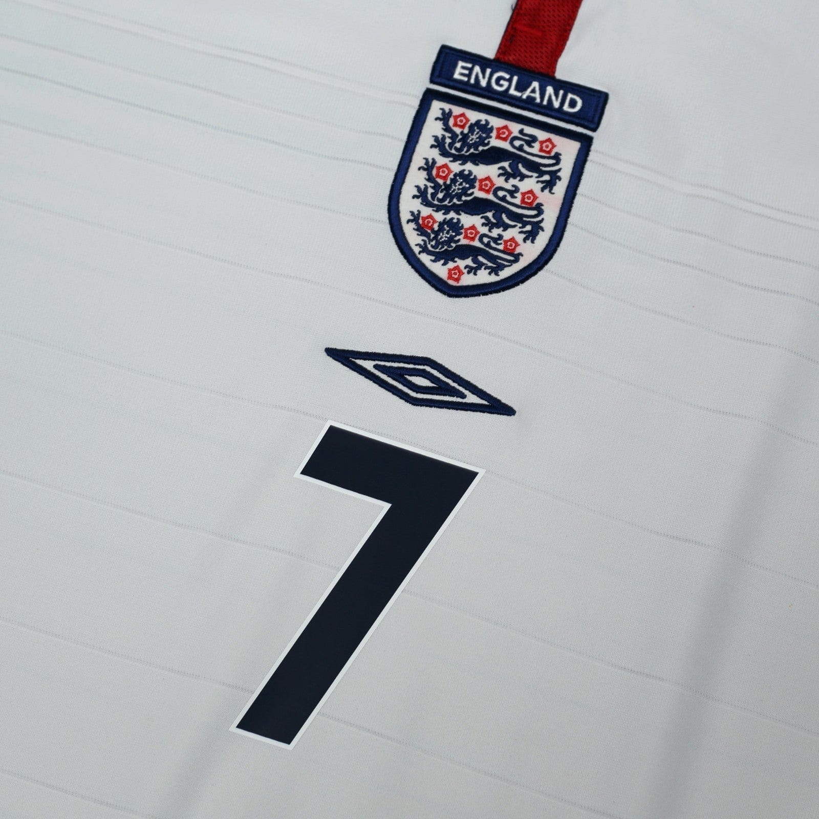 2003/05 Beckham #7 England Vintage Umbro Home Football Shirt (L) EURO 2004