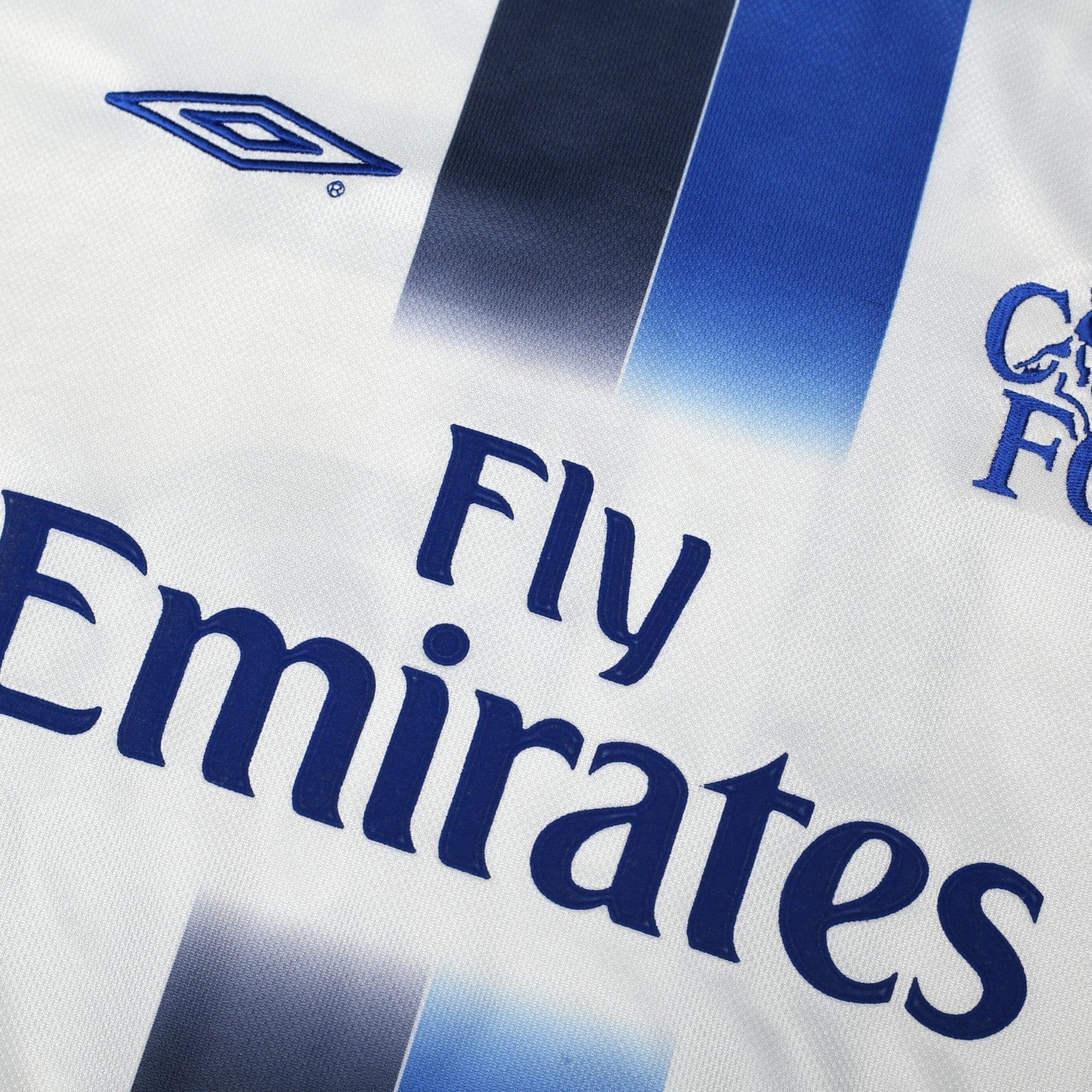 2003/05 Drogba #15 Chelsea Vintage Umbro UCL Away Football Shirt (L)