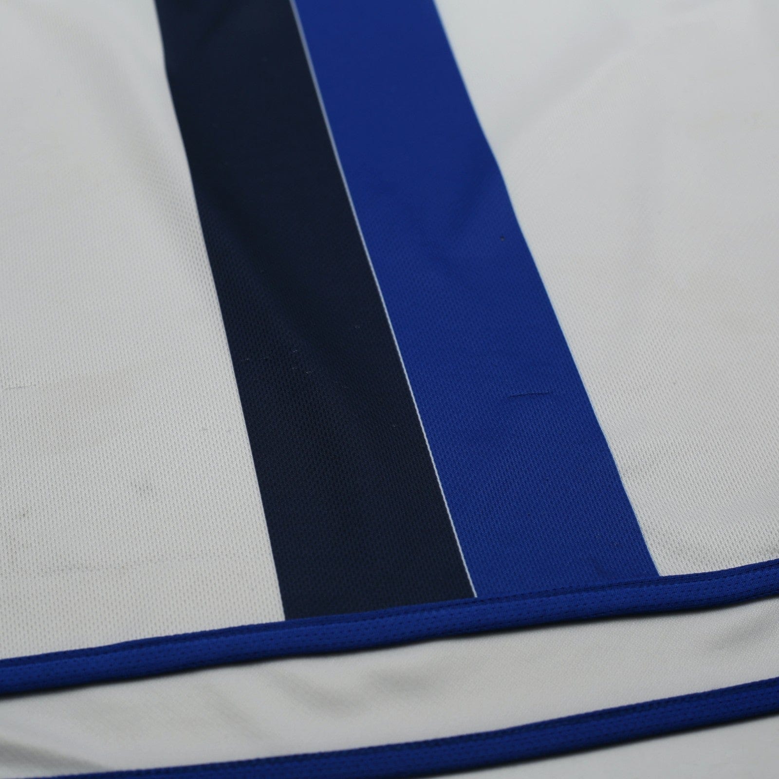 2003/05 Drogba #15 Chelsea Vintage Umbro UCL Away Football Shirt (L)