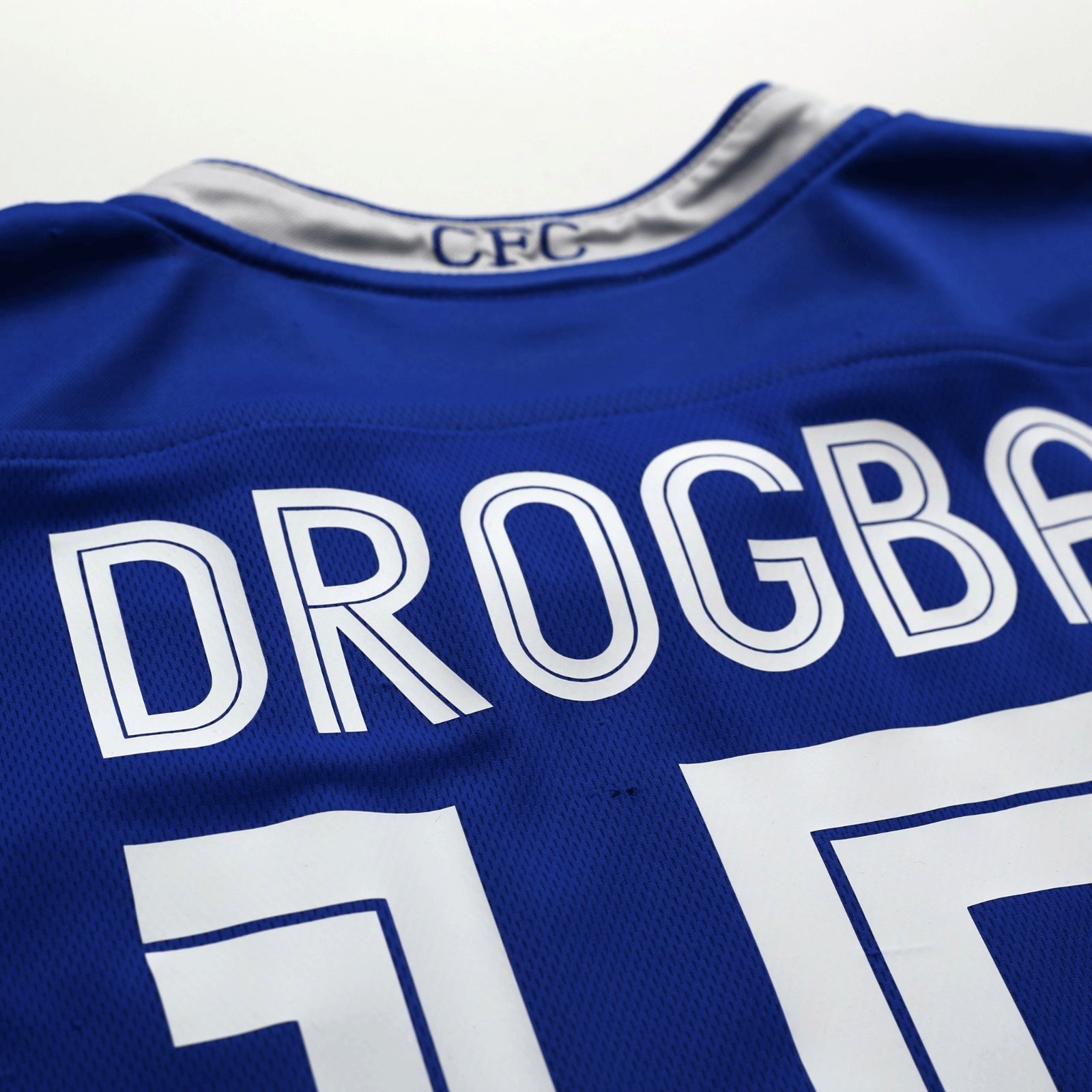 2003/05 Drogba #15 Chelsea Vintage Umbro UCL Home Football Shirt (XL)