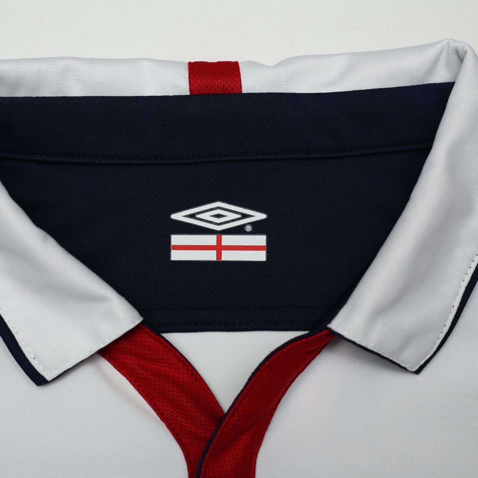 2003/05 Gerrard #4 England Vintage Umbro Home Football Shirt (L) EURO 2004