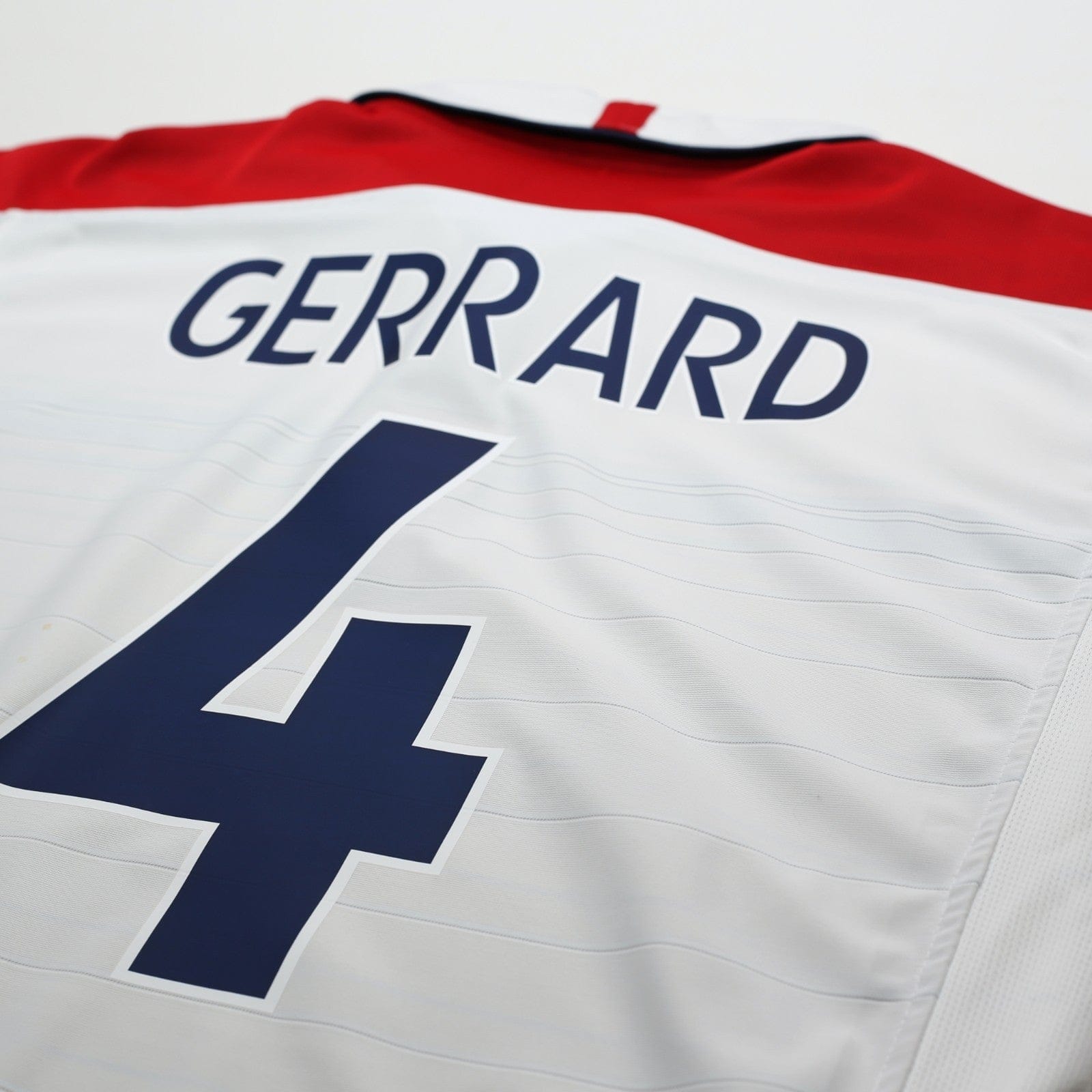 2003/05 Gerrard #4 England Vintage Umbro Home Football Shirt (L) EURO 2004