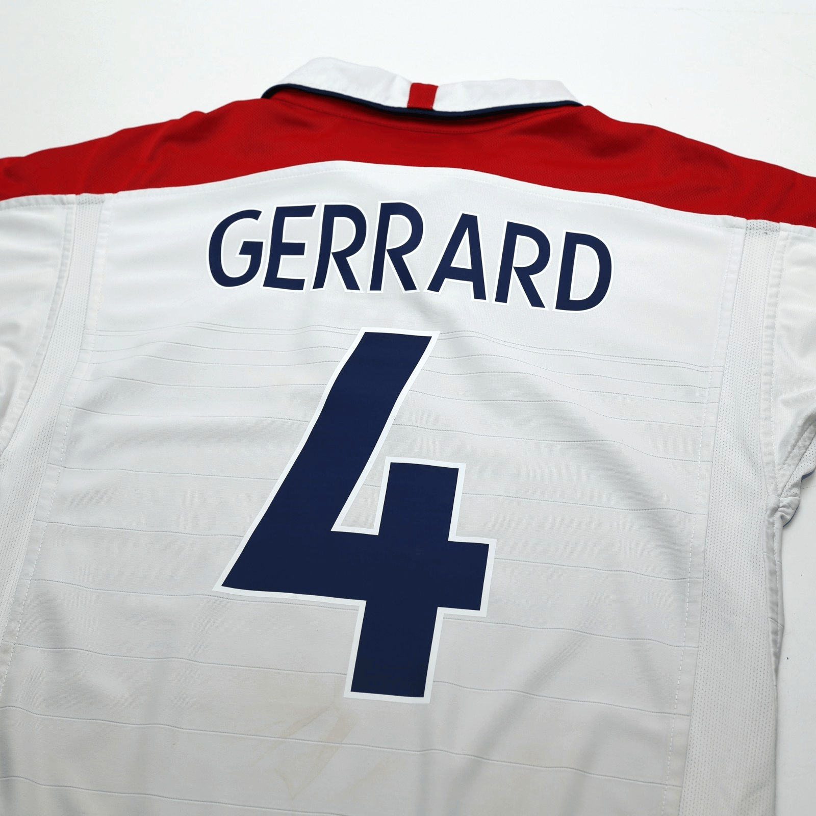 2003/05 Gerrard #4 England Vintage Umbro Home Football Shirt (M) EURO 2004