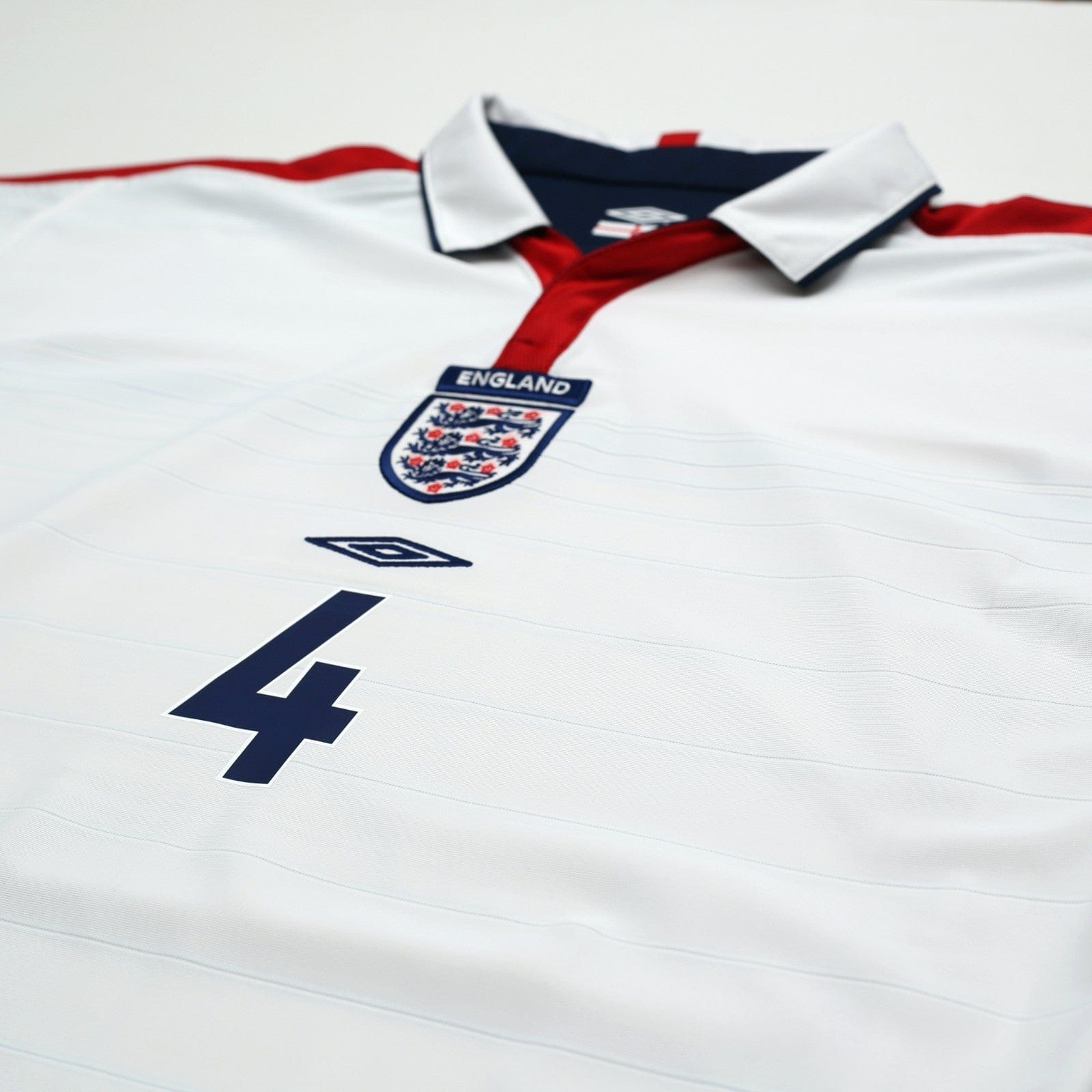 2003/05 Gerrard #4 England Vintage Umbro Home Football Shirt (XL) EURO 2004