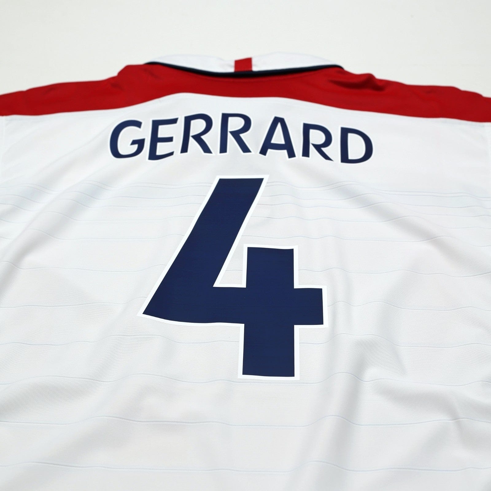 2003/05 Gerrard #4 England Vintage Umbro Home Football Shirt (XL) EURO 2004